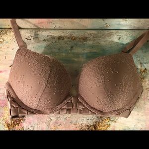Victoria’s Secret Bombshell Bra 32A